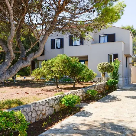 Captain's Beach House *